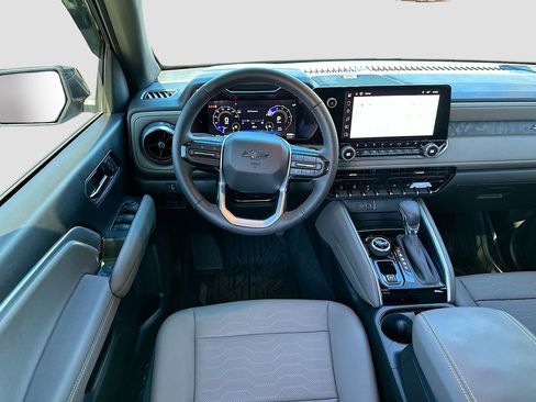 Used 2025 Chevrolet Colorado ZR2 w/ Midnight Edition image 30