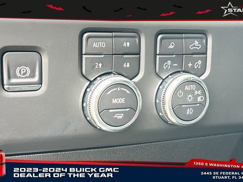 New 2026 GMC Sierra 2500 Denali w/ Denali Reserve Package image 19