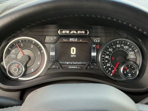 Used 2023 RAM 2500 Laramie AWD/4WD image 32