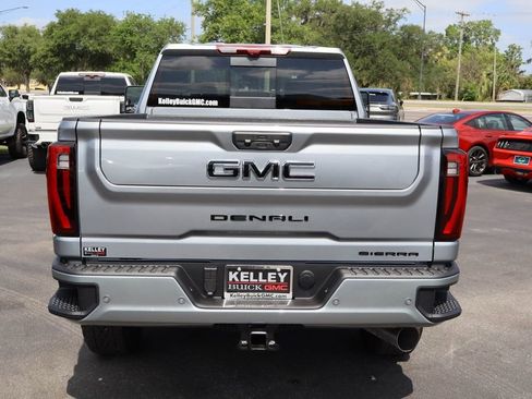 New 2026 GMC Sierra 2500 Denali w/ Denali Reserve Package AWD/4WD image 6