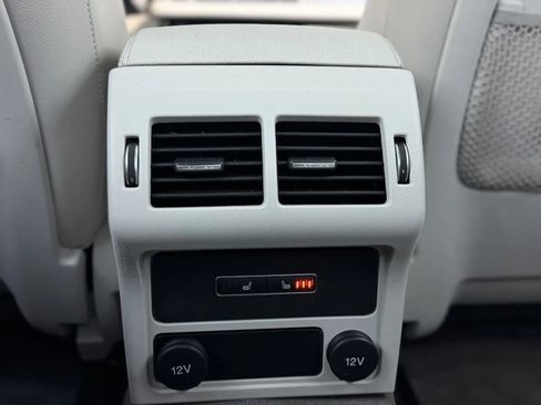 Used 2016 Jaguar XF Prestige image 37