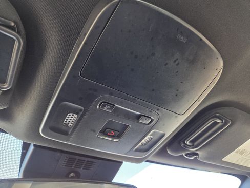 Used 2025 Toyota Camry SE image 32