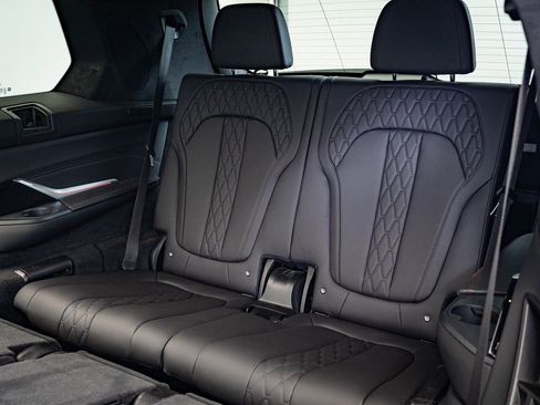 Used 2023 BMW X7 M60i w/ Executive Package image 34