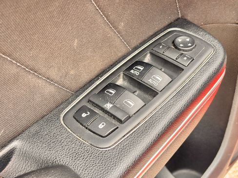 Used 2018 Dodge Charger R/T image 27