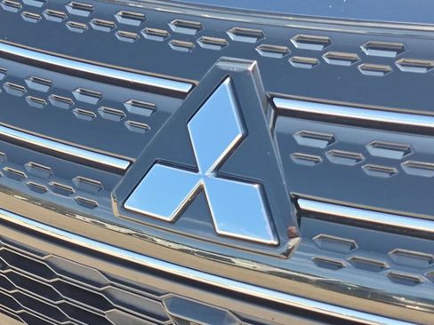 Used 2024 Mitsubishi Outlander SE FWD image 9