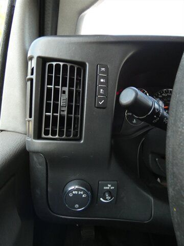 Used 2017 Chevrolet Express 3500 RWD image 10