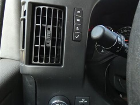 Used 2017 Chevrolet Express 3500 image 10