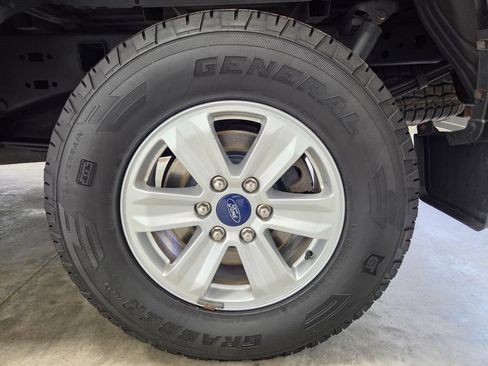 Used 2019 Ford F150 XL w/ Equipment Group 101A Mid AWD/4WD image 14