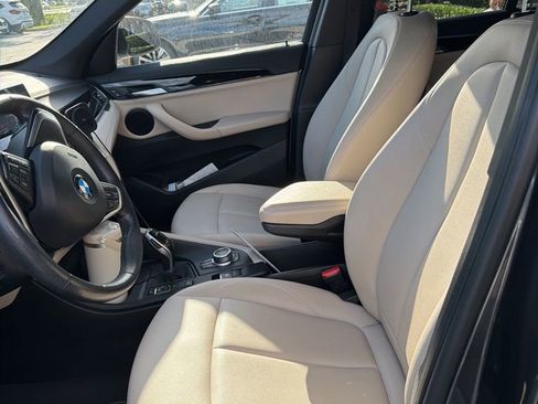Used 2020 BMW X1 xDrive28i w/ Convenience Package image 4