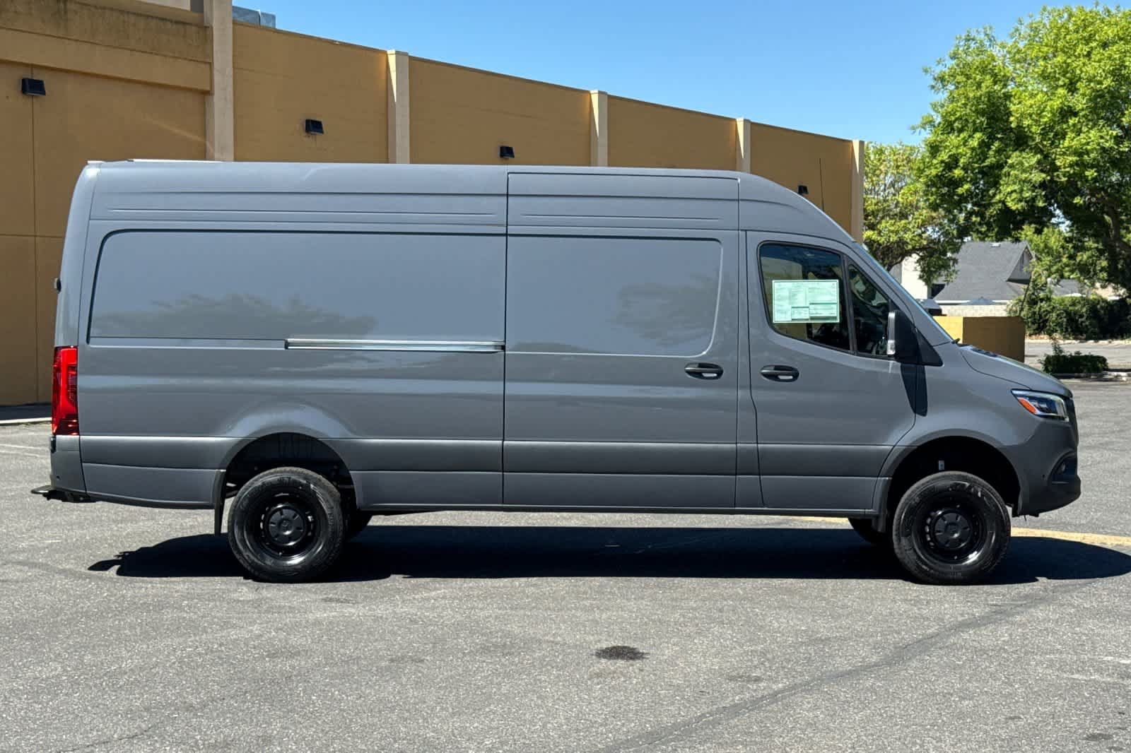 New 2026 Mercedes-Benz Sprinter 2500 image 2