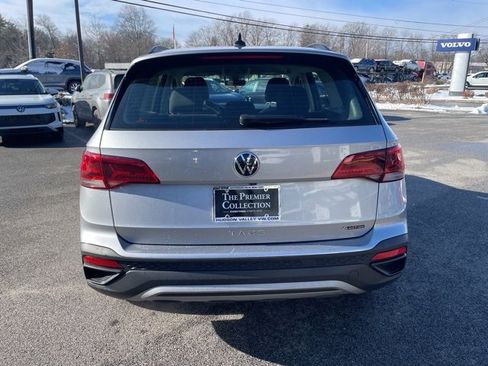 Certified 2024 Volkswagen Taos S image 3