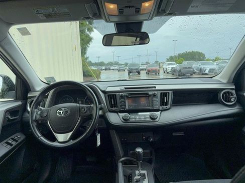 Used 2017 Toyota RAV4 XLE FWD image 3