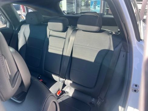 Used 2024 Mercedes-Benz GLC 300 4MATIC image 17