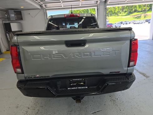 Used 2023 Chevrolet Colorado ZR2 w/ ZR2 Convenience Package III AWD/4WD image 4