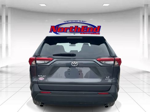 Used 2024 Toyota RAV4 LE image 4