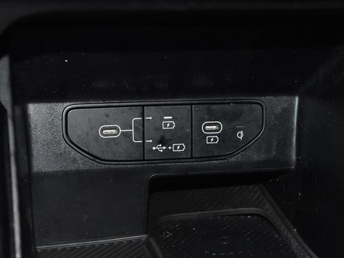 Used 2024 Kia Sorento S FWD image 13