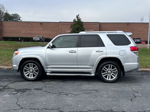 Used 2013 Toyota 4Runner Limited AWD/4WD image 4