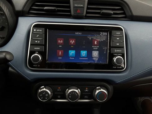 Used 2025 Nissan Versa SV FWD image 24