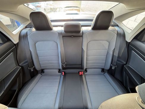 Used 2025 Volkswagen Jetta SE image 33