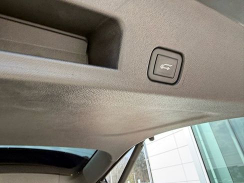 Used 2025 Chevrolet Traverse Z71 w/ Enhanced Driving Package image 27