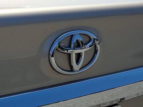Used 2011 Toyota Corolla LE w/ Premium Pkg FWD image 32