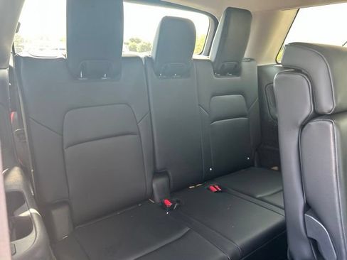 Used 2025 Nissan Pathfinder Platinum w/ Cargo Package AWD/4WD image 19