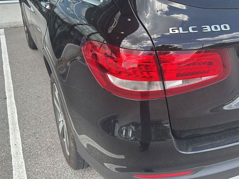 Used 2017 Mercedes-Benz GLC 300 image 7
