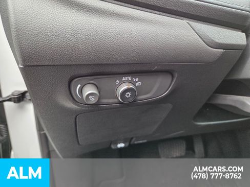 Used 2025 Buick Encore GX Preferred FWD image 9