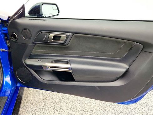 Used 2017 Ford Mustang Shelby GT350 w/ Electronics Package RWD image 23