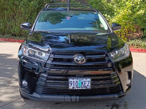 Used 2017 Toyota Highlander SE AWD/4WD image 13