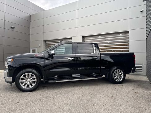 Used 2020 Chevrolet Silverado 1500 LTZ w/ LTZ Premium Package AWD/4WD image 3