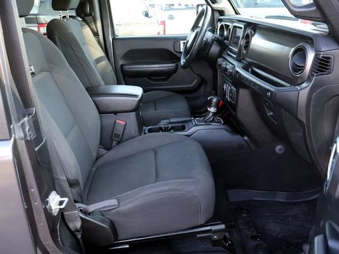Used 2019 Jeep Wrangler Sport AWD/4WD image 23