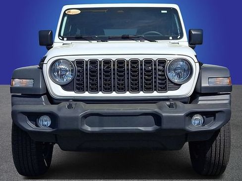 Used 2025 Jeep Wrangler Unlimited Sport AWD/4WD image 2