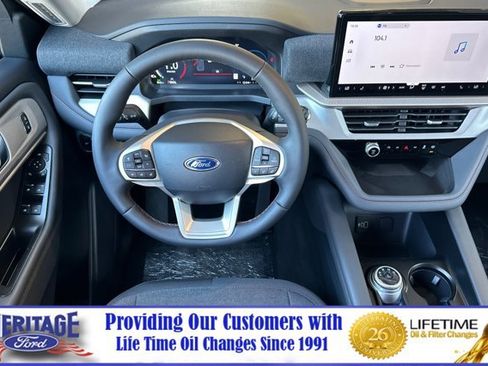 New 2026 Ford Explorer Active RWD image 14
