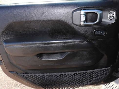 Used 2020 Jeep Wrangler Unlimited Sahara w/ Uconnect 4C Nav & Sound Group image 17