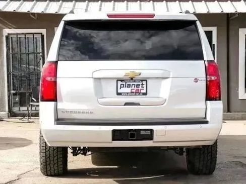Used 2019 Chevrolet Suburban LT AWD/4WD image 17