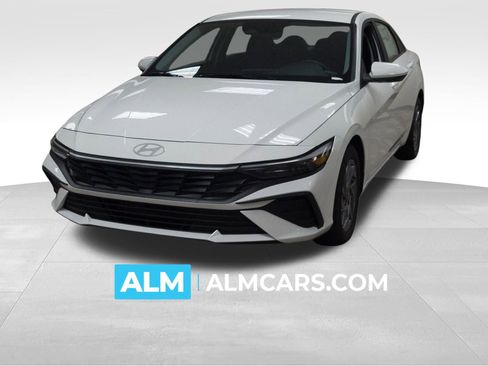 Certified 2024 Hyundai Elantra Blue image 1