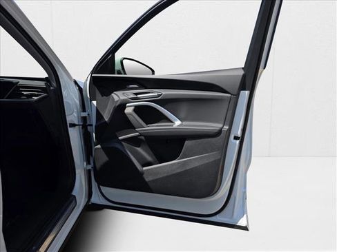 New 2025 Audi Q5 Premium Plus image 10