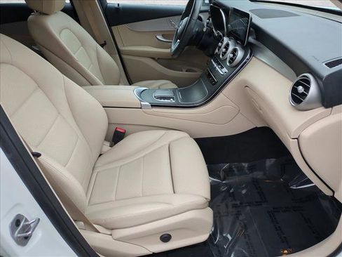 Used 2022 Mercedes-Benz GLC 300 GLC 300 w/ Multimedia Package Lite image 21