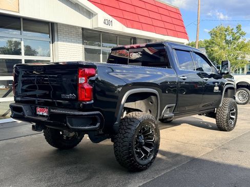Used 2023 Chevrolet Silverado 2500 High Country w/ Z71 Off-Road Package AWD/4WD image 4
