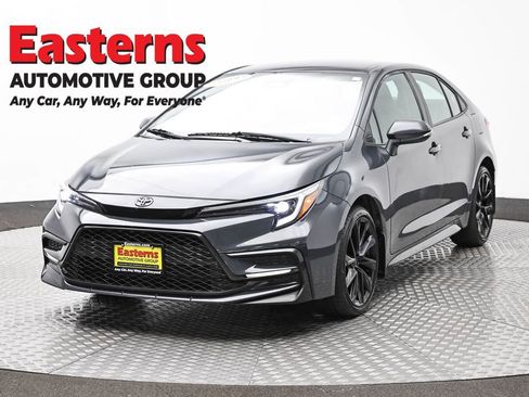 Used 2025 Toyota Corolla SE image 1