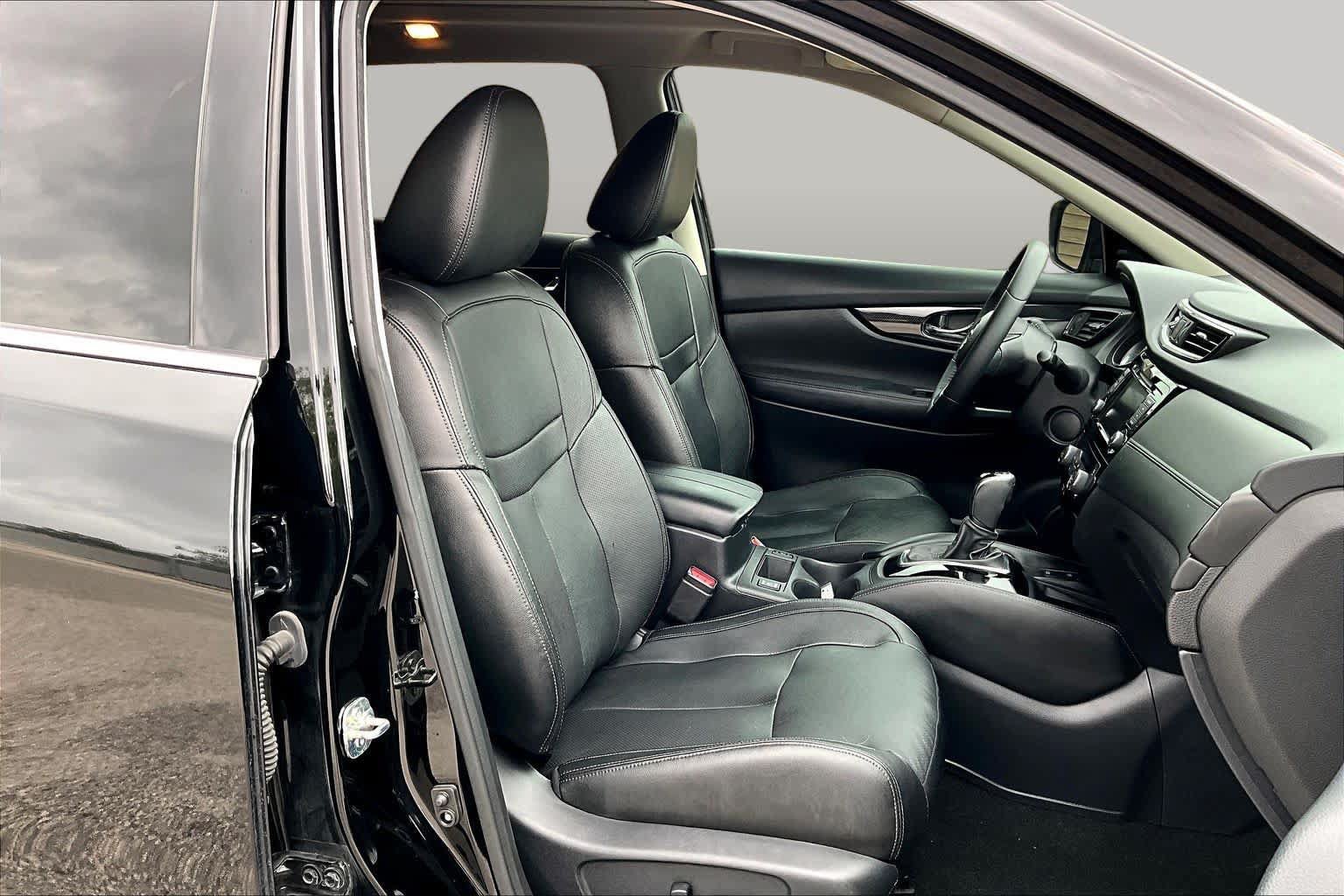 Used 2020 Nissan Rogue SL w/ Premium Package FWD image 8