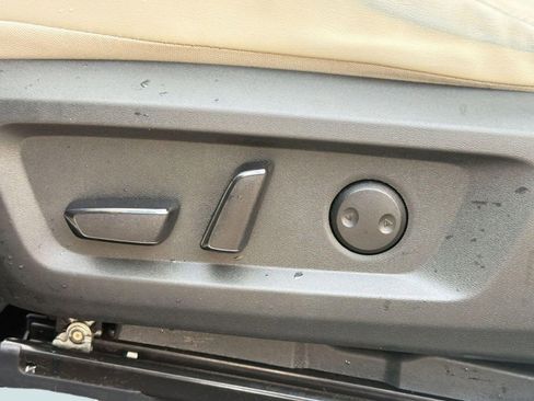 Used 2023 Nissan Rogue SV w/ SV Premium B Package FWD image 13