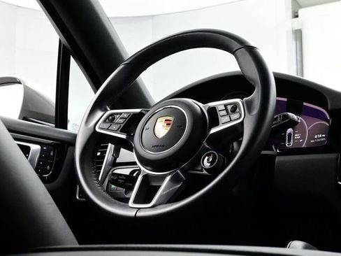 Certified 2022 Porsche Cayenne S AWD/4WD image 21