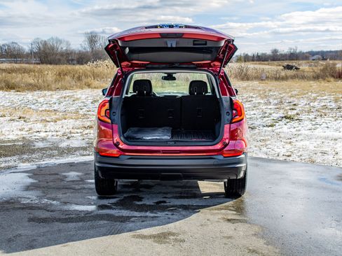 Used 2020 GMC Terrain SLE w/ Driver Convenience Package image 7