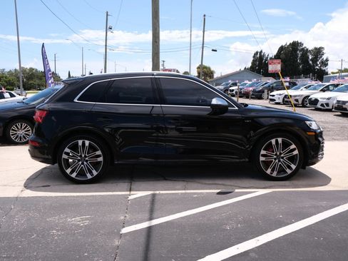 Used 2018 Audi SQ5 Prestige w/ Prestige Package AWD/4WD image 4