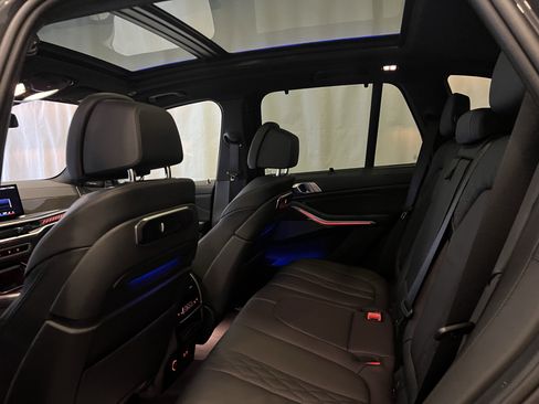 Used 2025 BMW X5 M60i image 24