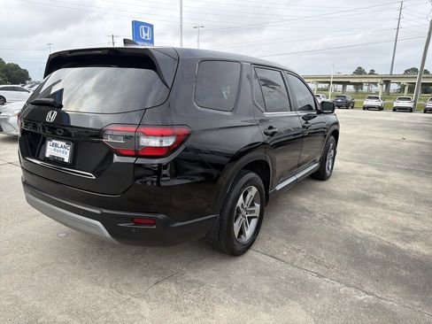 Used 2025 Honda Pilot EX-L image 4