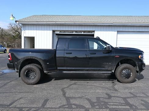 Used 2024 RAM 3500 Laramie w/ Night Edition image 6