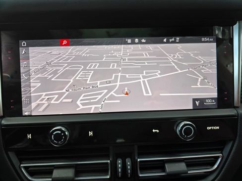 Used 2024 Porsche Macan GTS w/ Premium Plus Package image 29